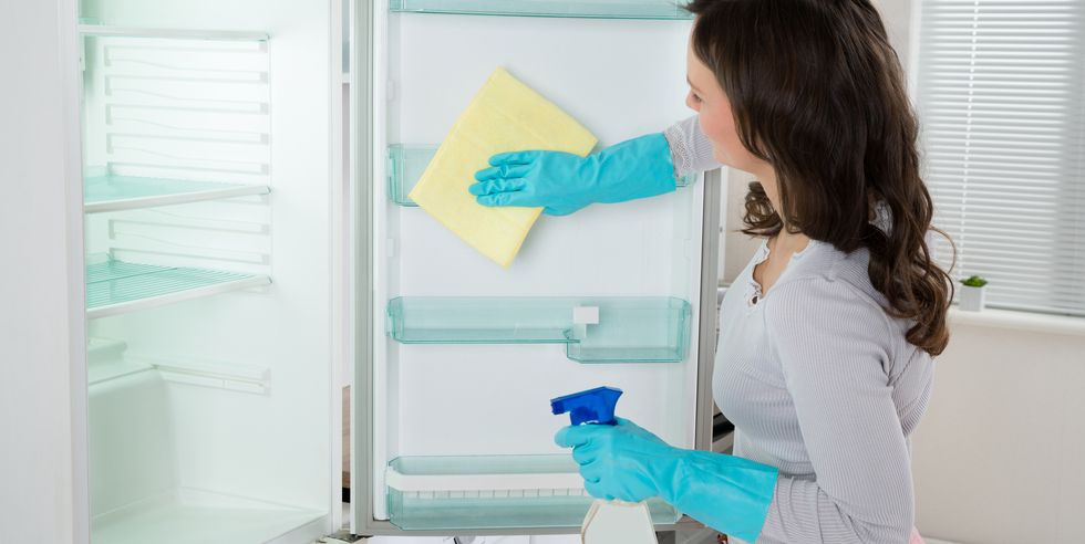 cleaning your fridge