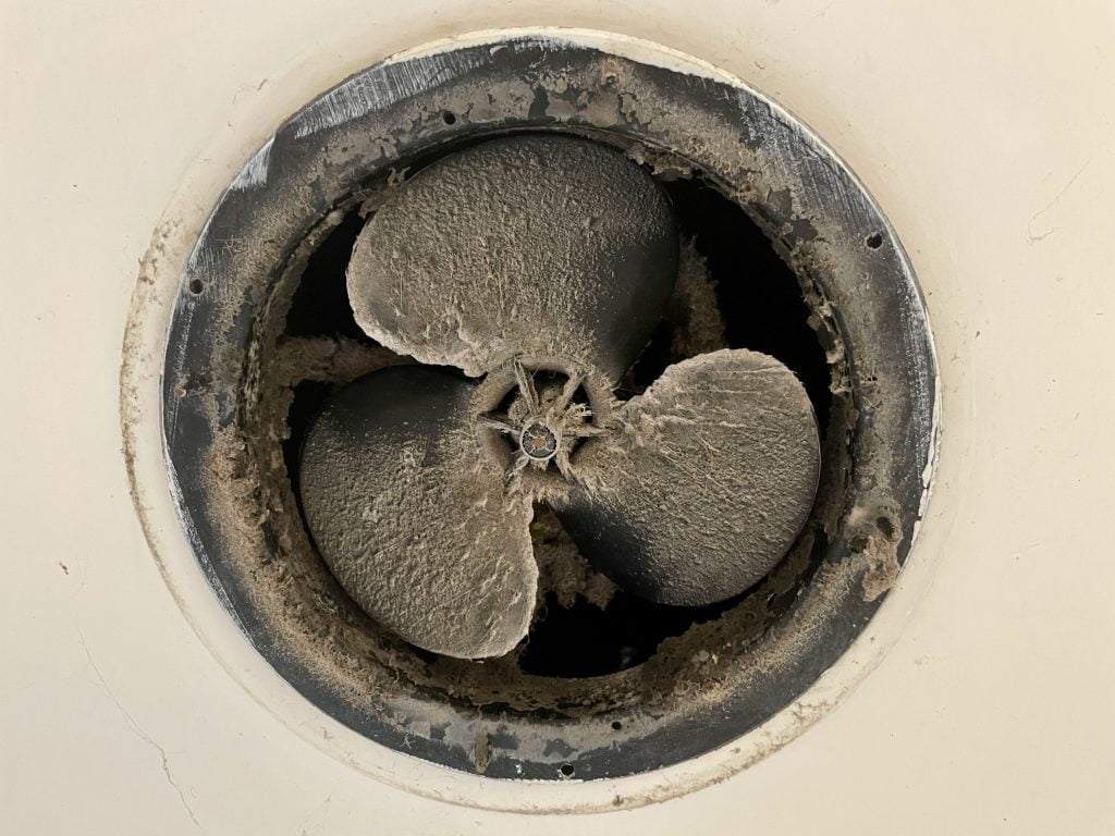 how to clean a bathroom extractor fan